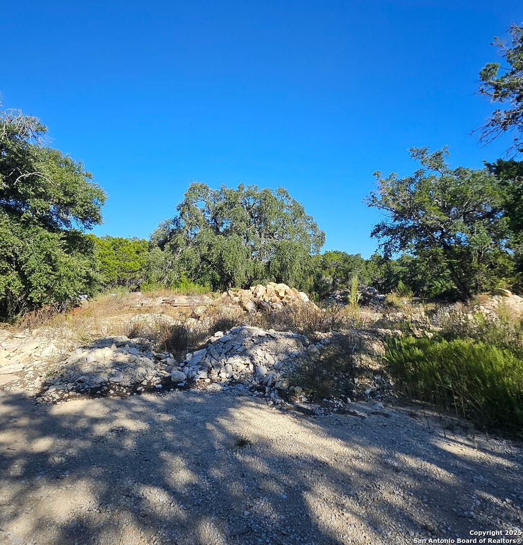 8865 Fm 1283 Lakehills TX 78063