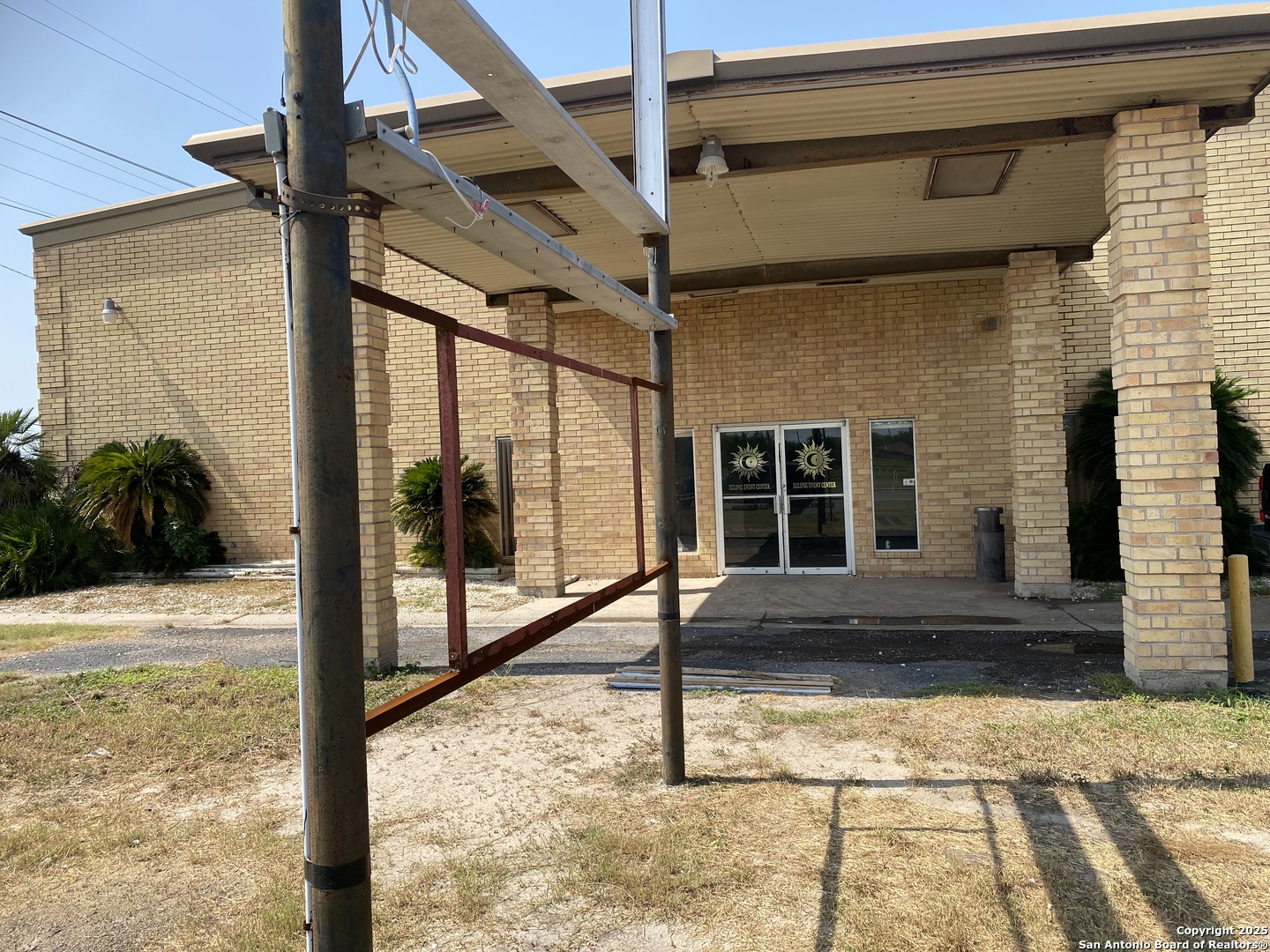 1044 W Nolana Loop Pharr TX 78577