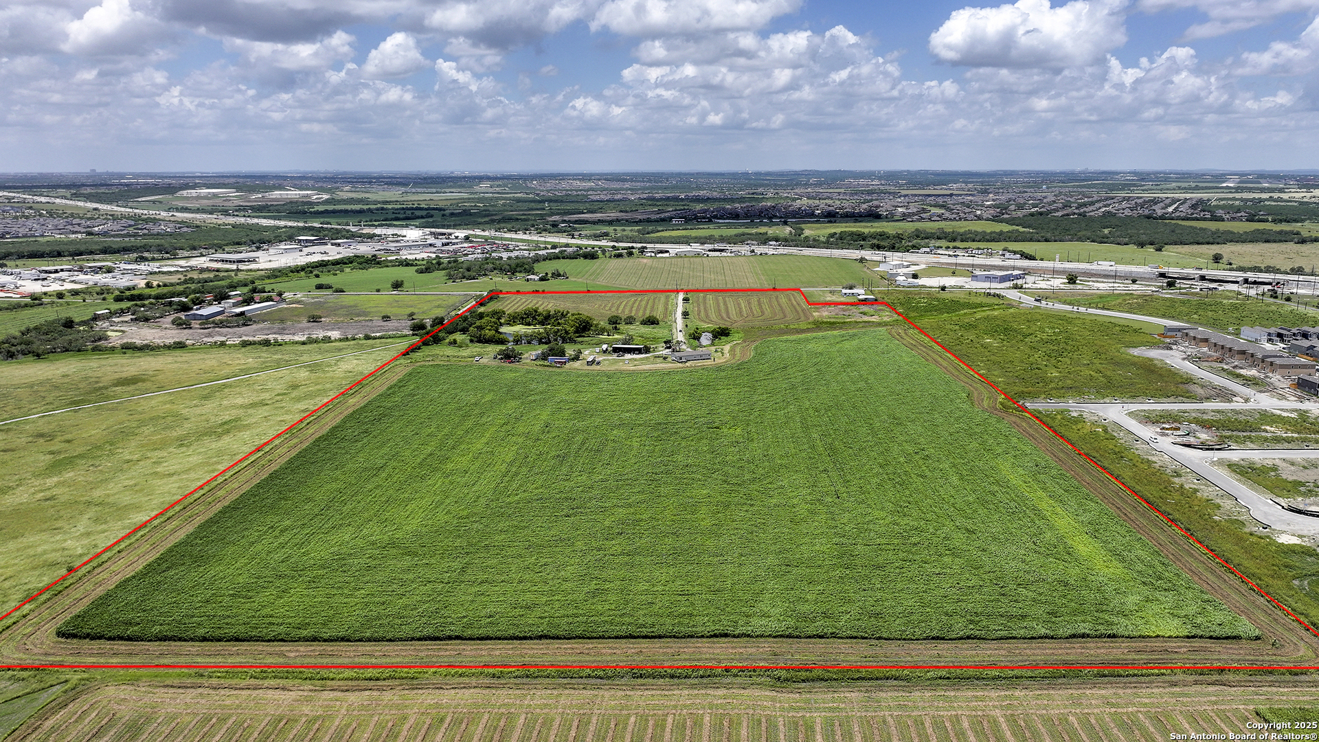 4892 Pfeil Road Converse TX 78109