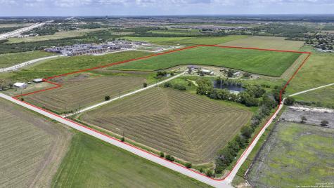 4892 Pfeil Road Converse TX 78109