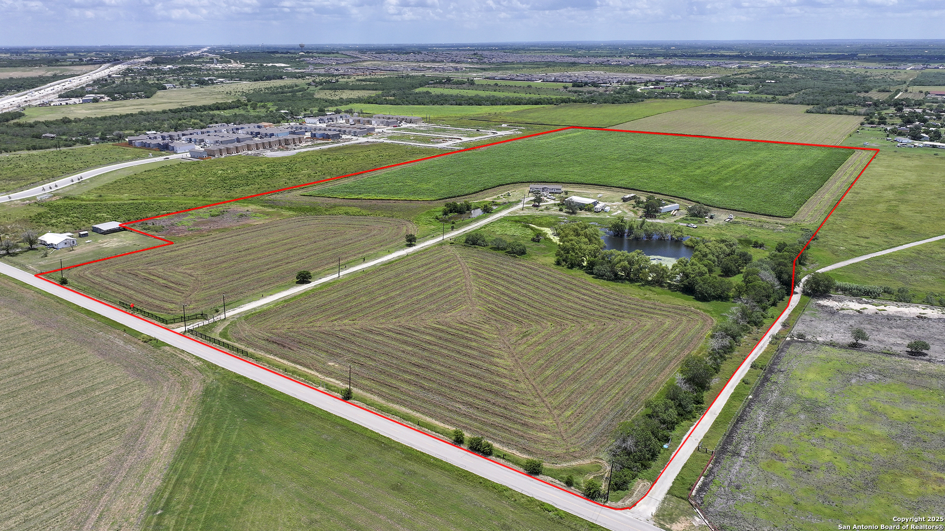 4892 Pfeil Road Converse TX 78109