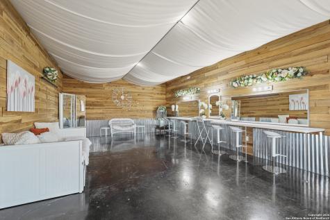 1300 Scull Road San Marcos TX 78666