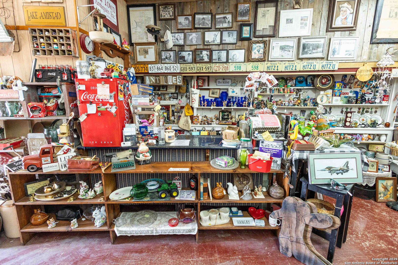 301 Center Street Sabinal TX 78881