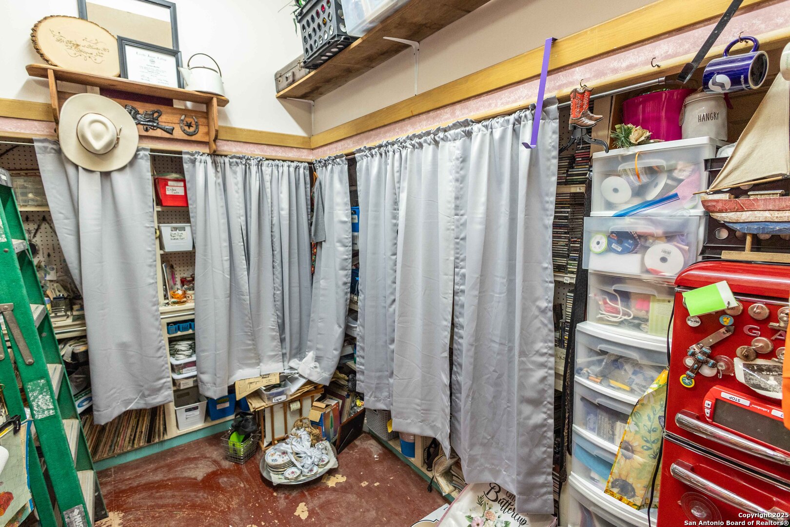 301 Center Street Sabinal TX 78881