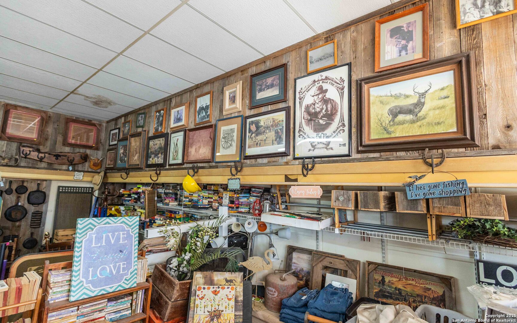 301 Center Street Sabinal TX 78881