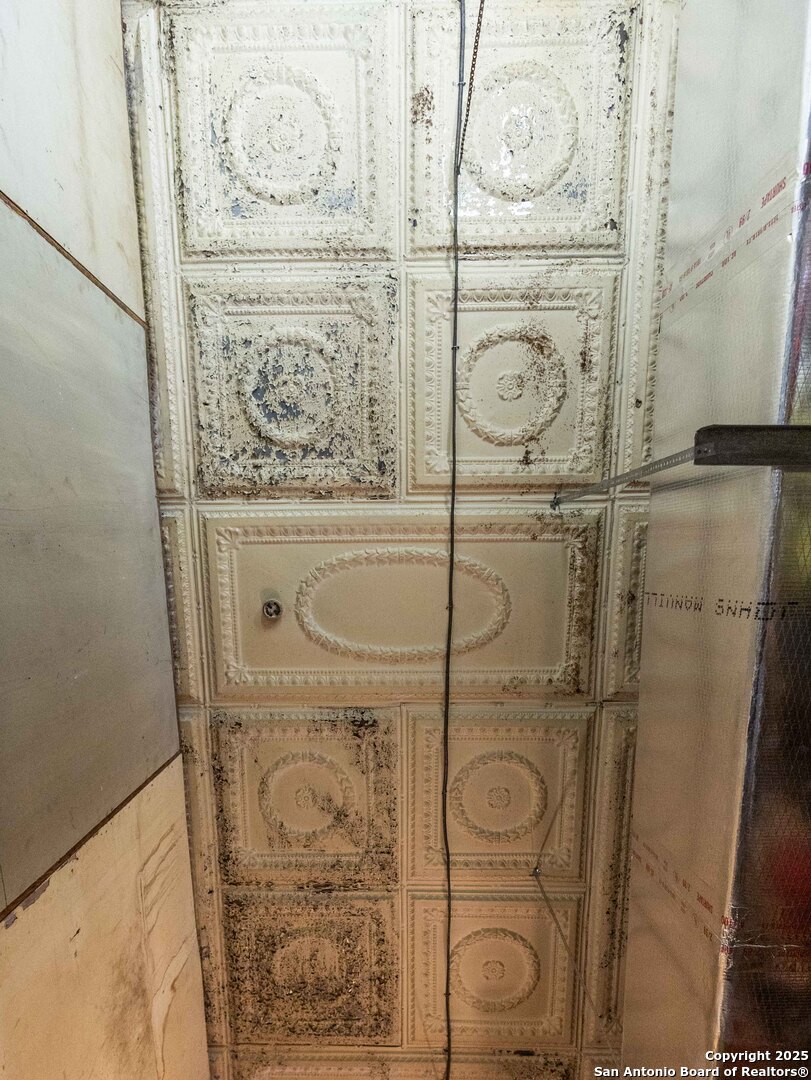 301 Center Street Sabinal TX 78881