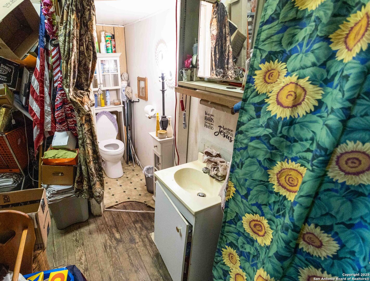 301 Center Street Sabinal TX 78881