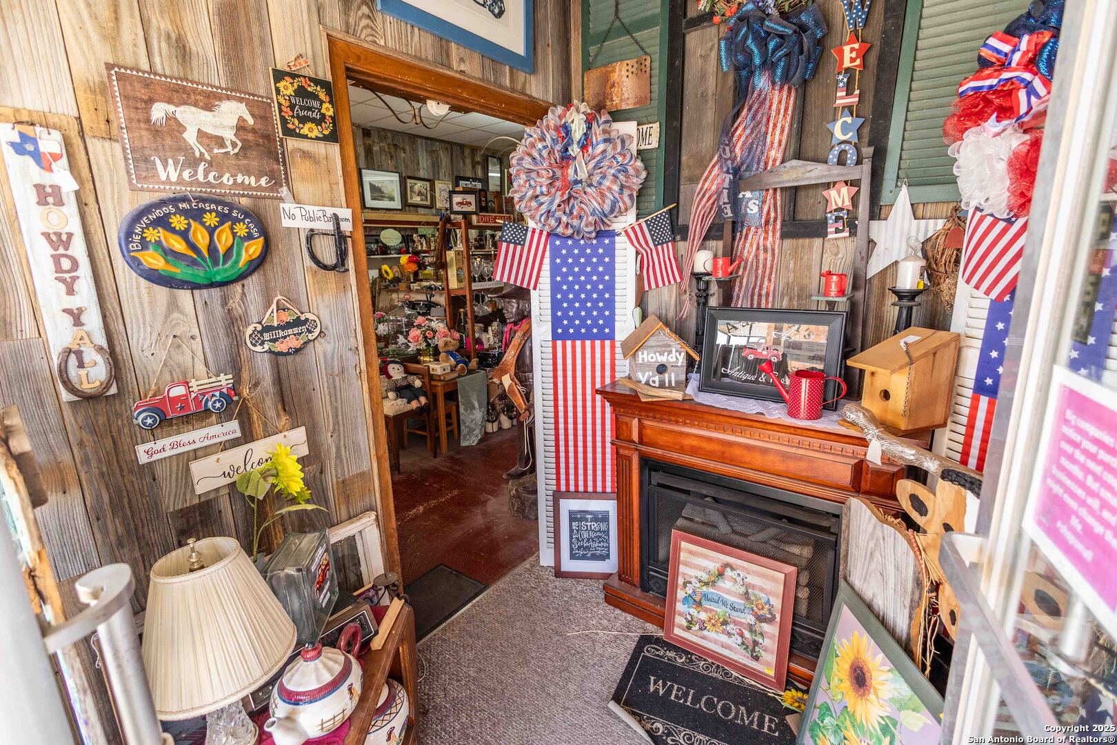 301 Center Street Sabinal TX 78881