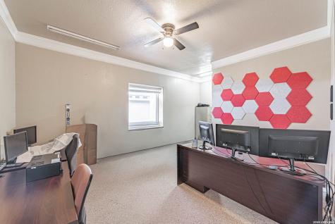 4754 Rakowitz Adkins TX 78101