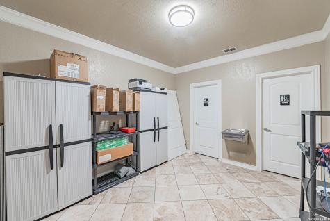 4754 Rakowitz Adkins TX 78101