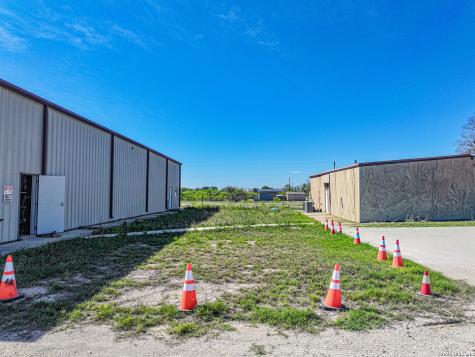 4754 Rakowitz Adkins TX 78101
