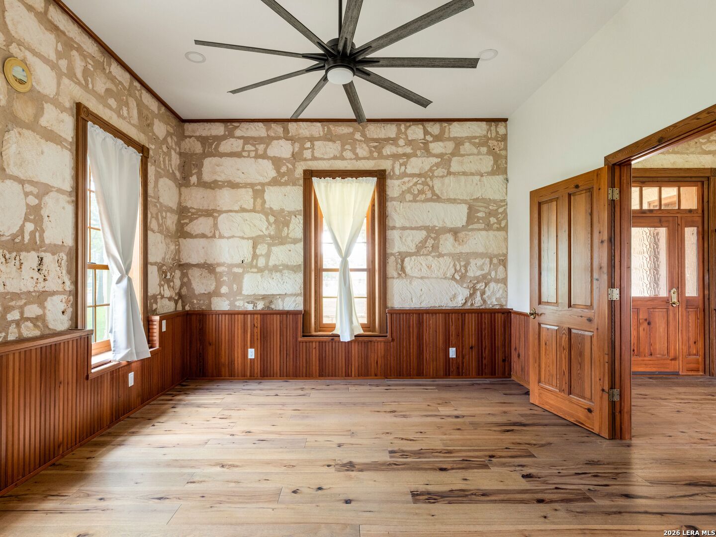 1461 S Us Highway 87 Fredericksburg TX 78624