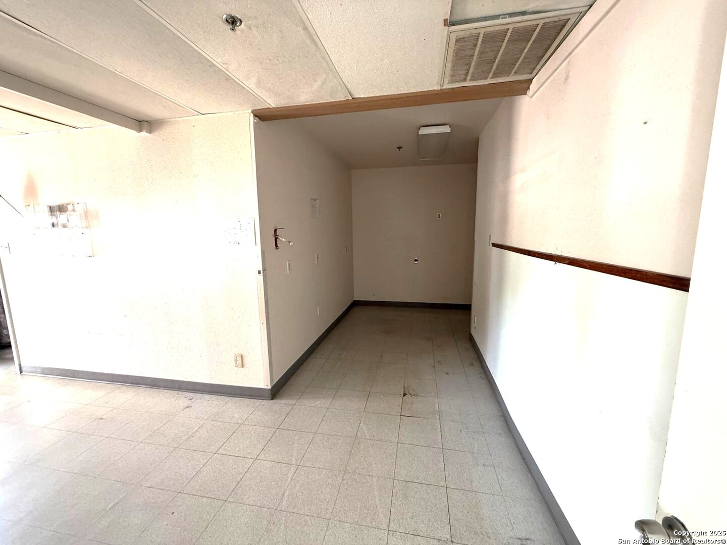 8001 Midcrown San Antonio TX 78218