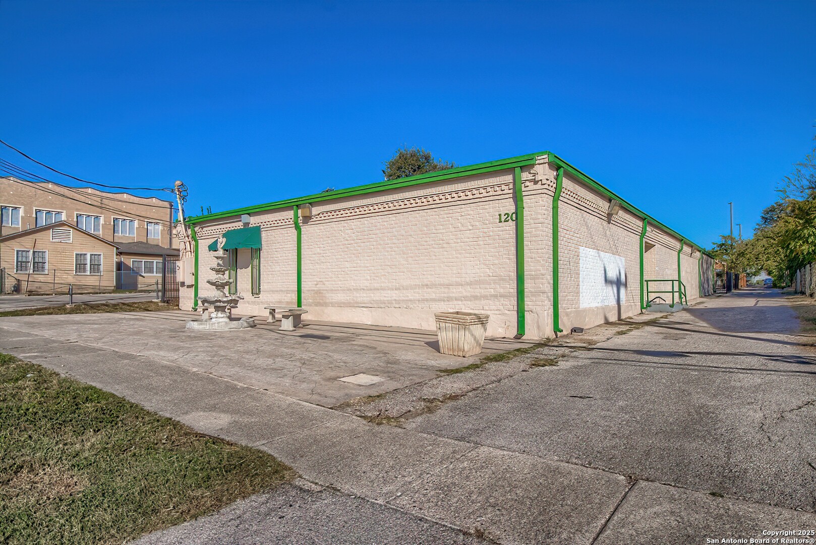 120 Mesquite San Antonio TX 78202