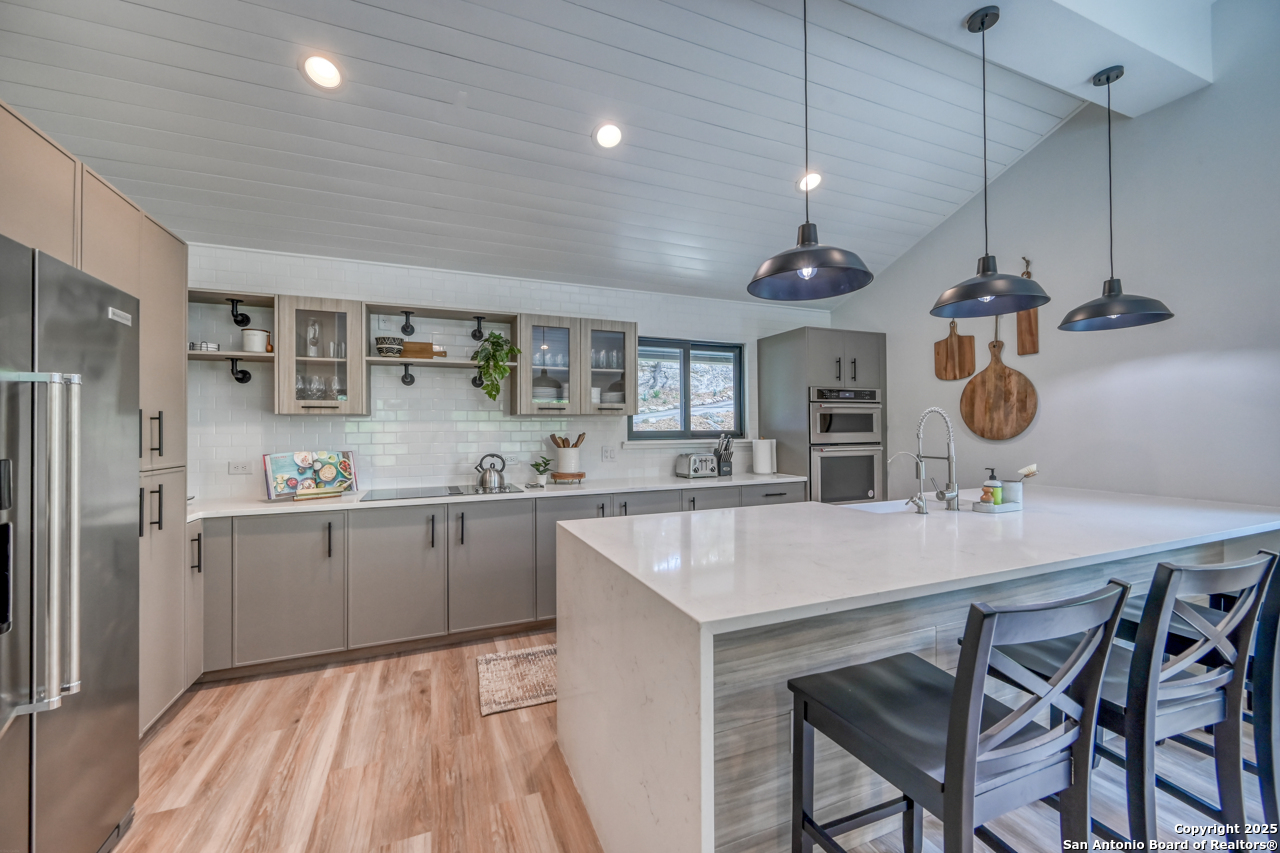 2865 Edgegrove Canyon Lake TX 78133