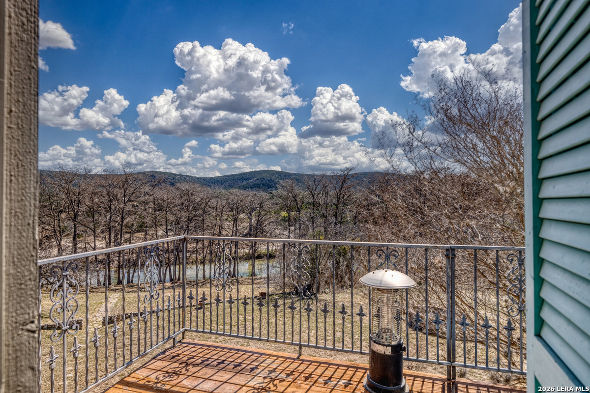 1352 Cr 350 Concan TX 78879