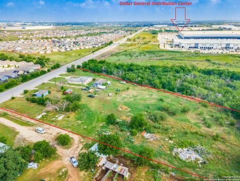 186 N Foster Road San Antonio TX 78219