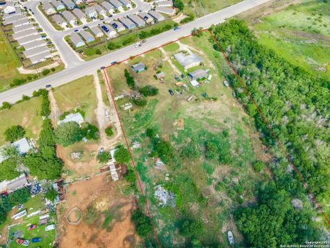 186 N Foster Road San Antonio TX 78219