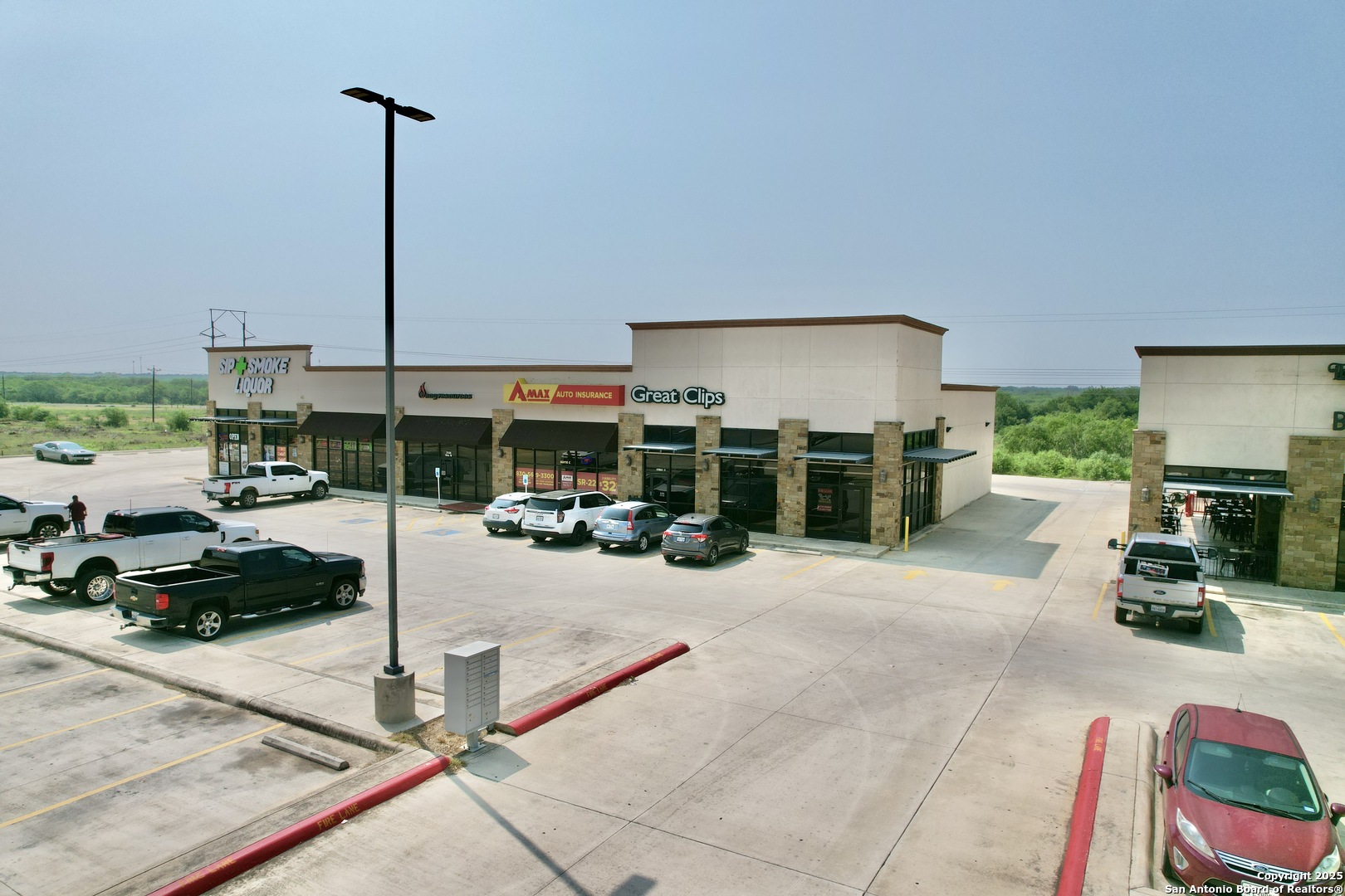 2128 W Oaklawn Pleasanton TX 78064