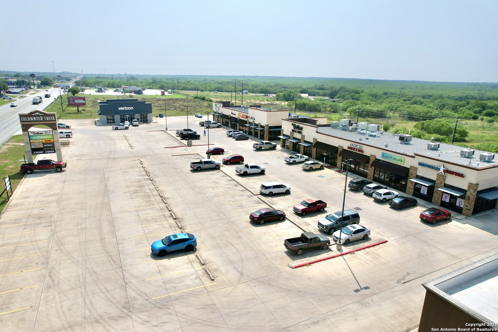 2128 W Oaklawn Pleasanton TX 78064