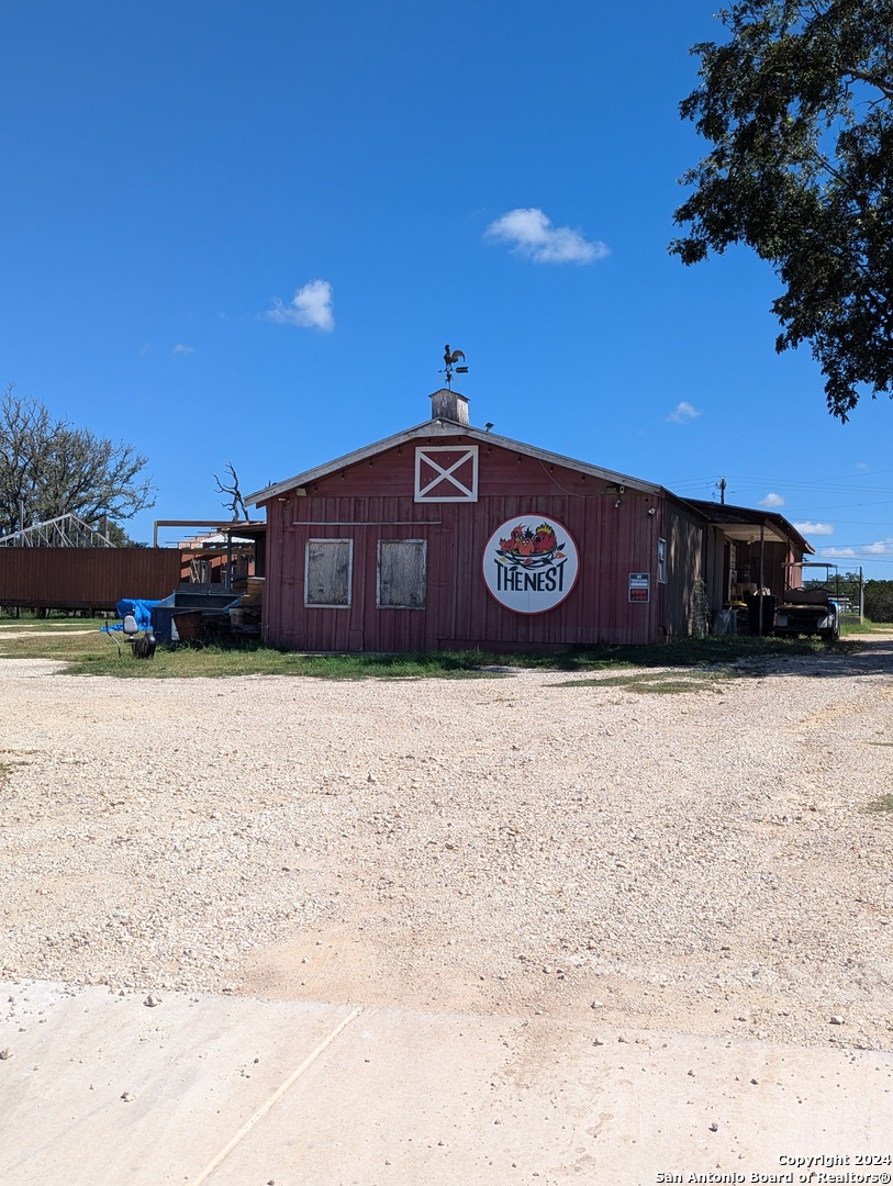8161 State Highway 16 Pipe Creek TX 78063