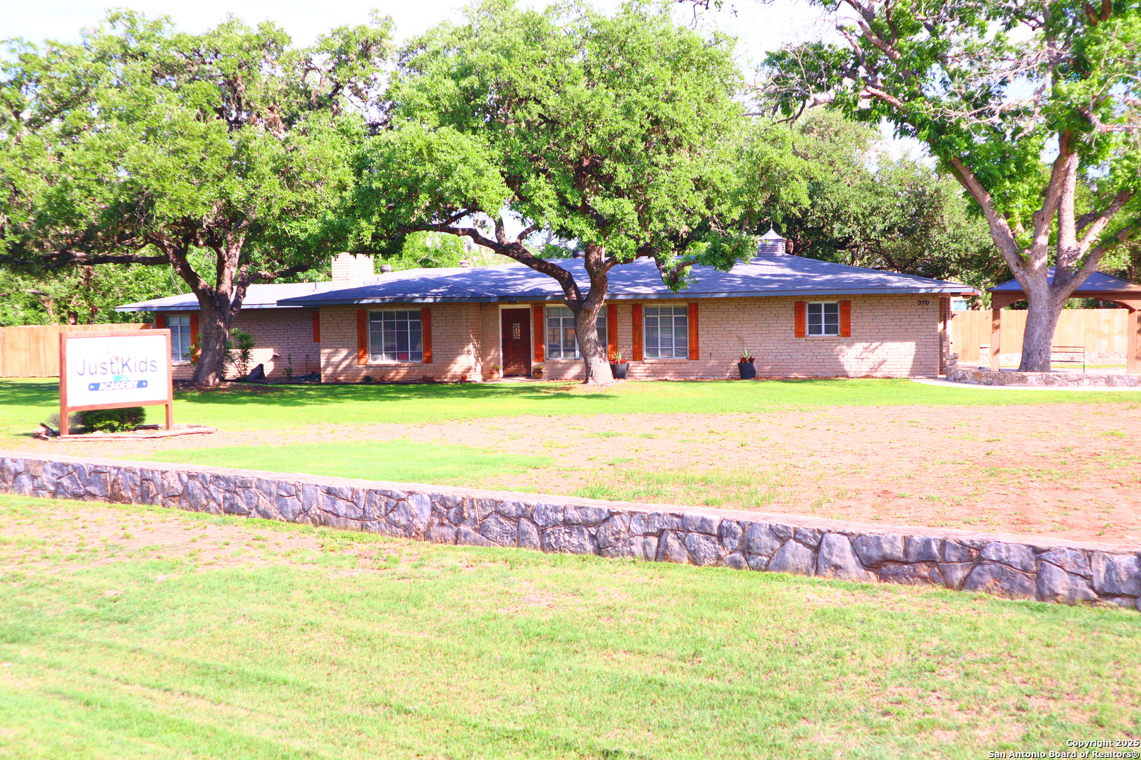 310 Pfeil Cibolo TX 78108