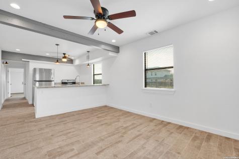 18460 S Ih 37 Elmendorf TX 78112
