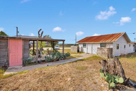 18460 S Ih 37 Elmendorf TX 78112