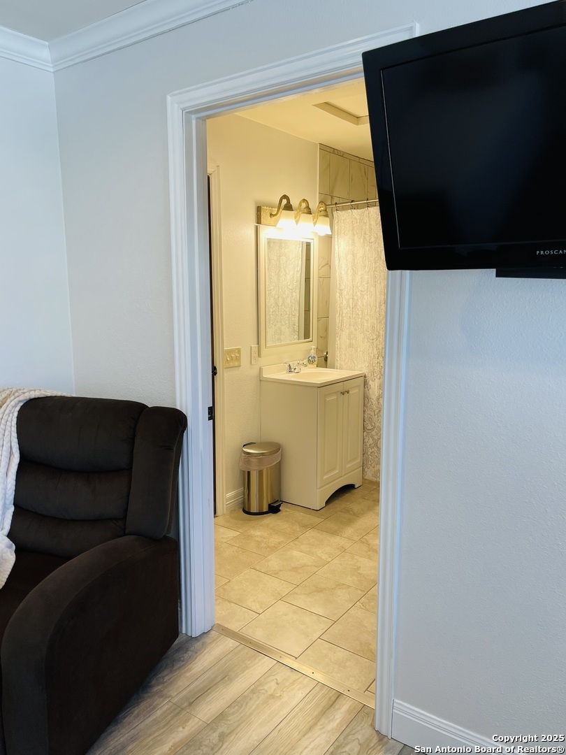 8919 Saddle Trail San Antonio TX 78255