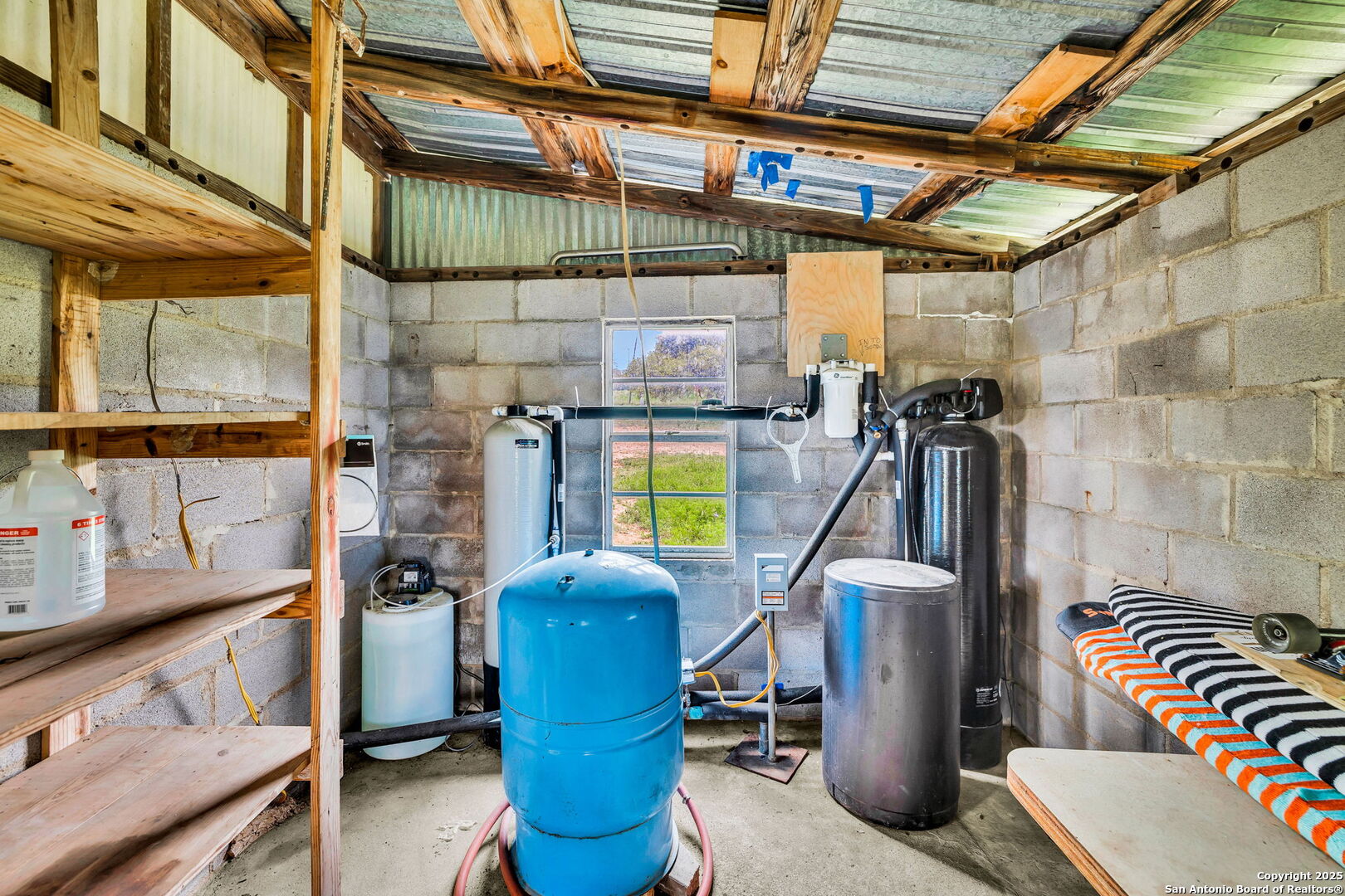 123 Rocky Road Hye TX 78635