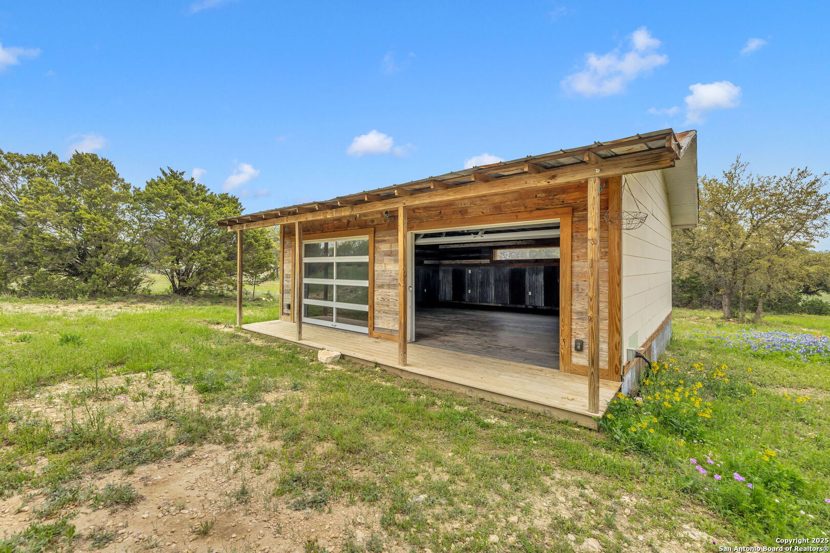 123 Rocky Road Hye TX 78635