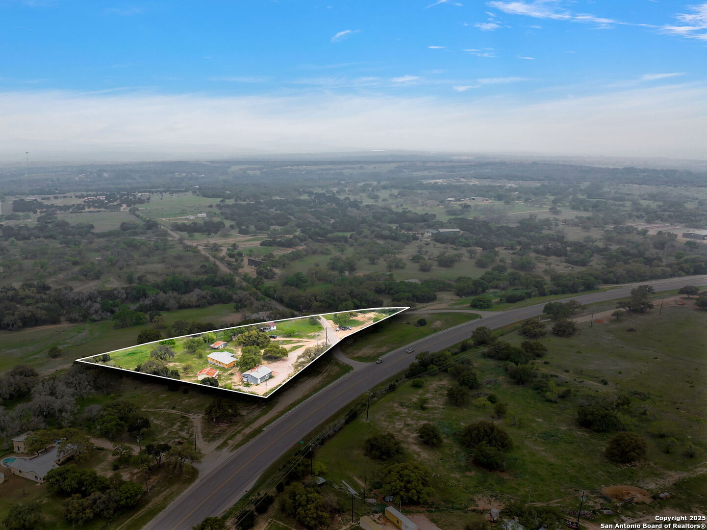 123 Rocky Road Hye TX 78635