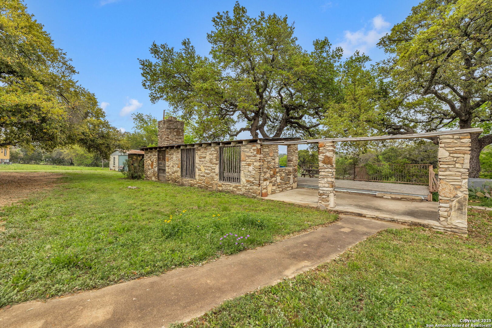 123 Rocky Road Hye TX 78635