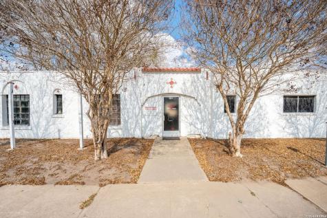 330 W Live Oak Street Kenedy TX 78119