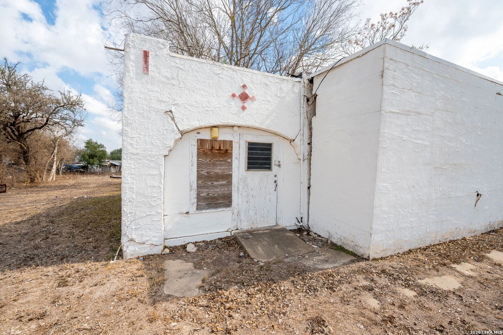 330 W Live Oak Street Kenedy TX 78119