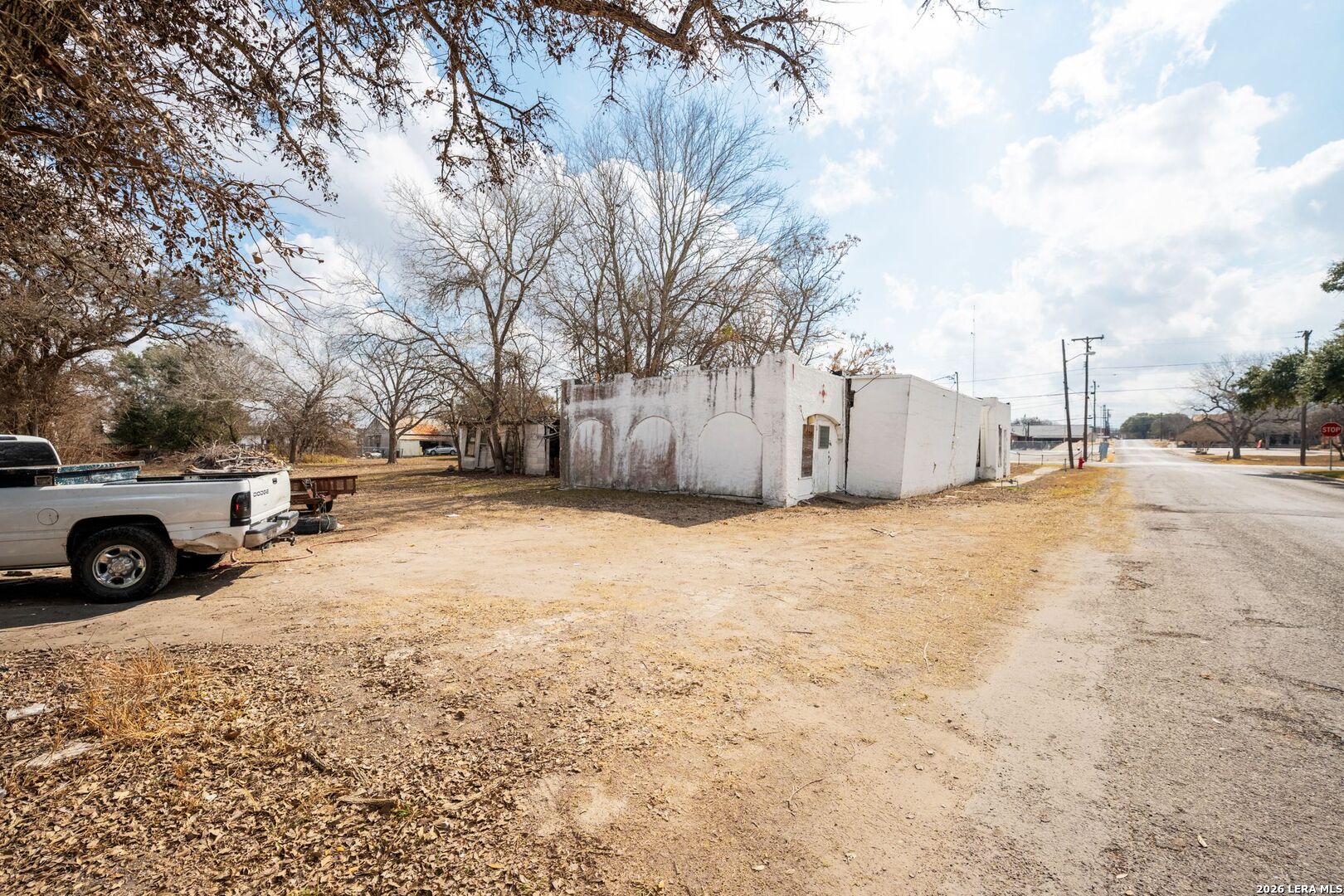 330 W Live Oak Street Kenedy TX 78119