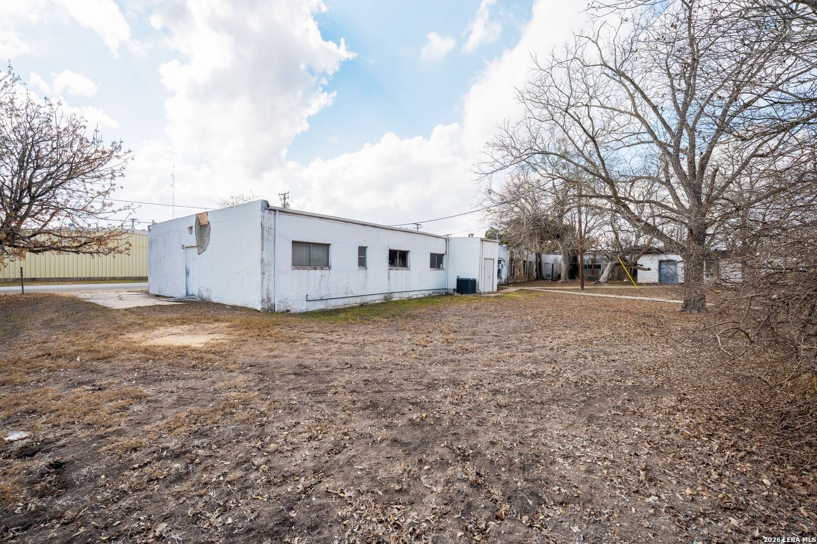 330 W Live Oak Street Kenedy TX 78119