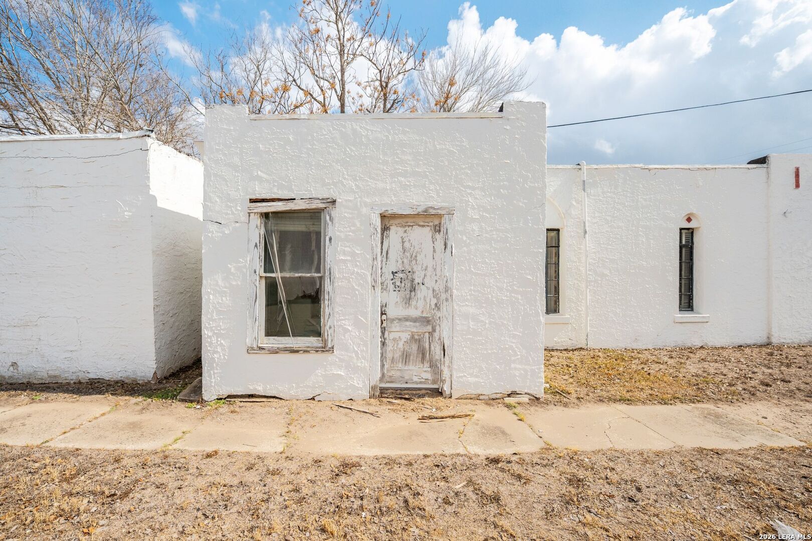 330 W Live Oak Street Kenedy TX 78119