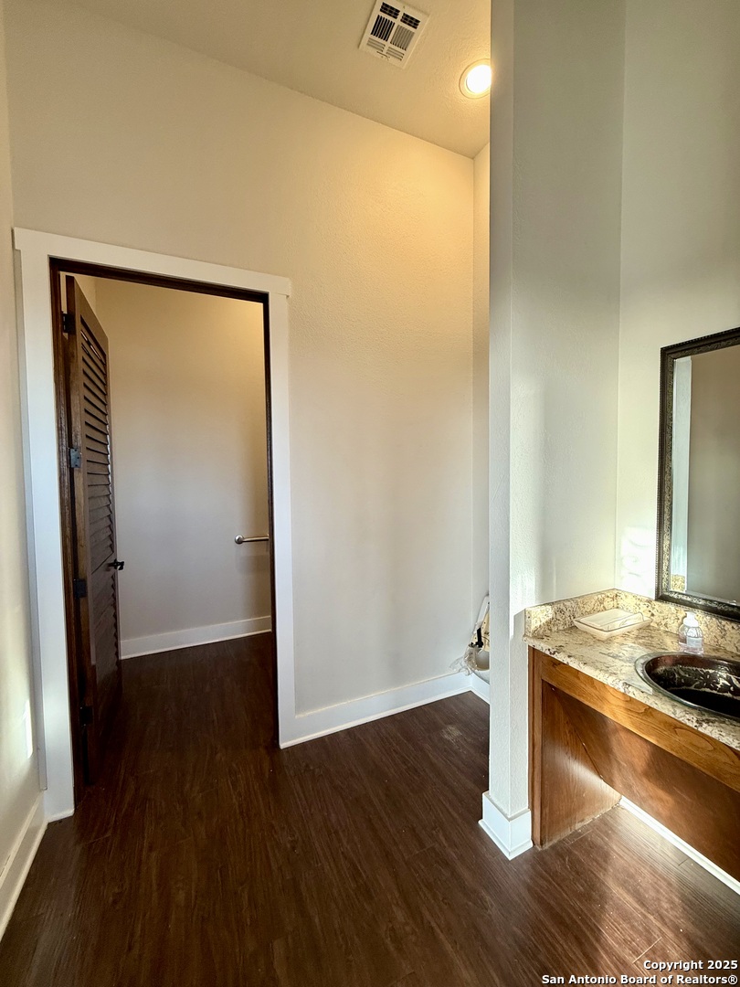 3125 Cr 212 Bertram TX 78605