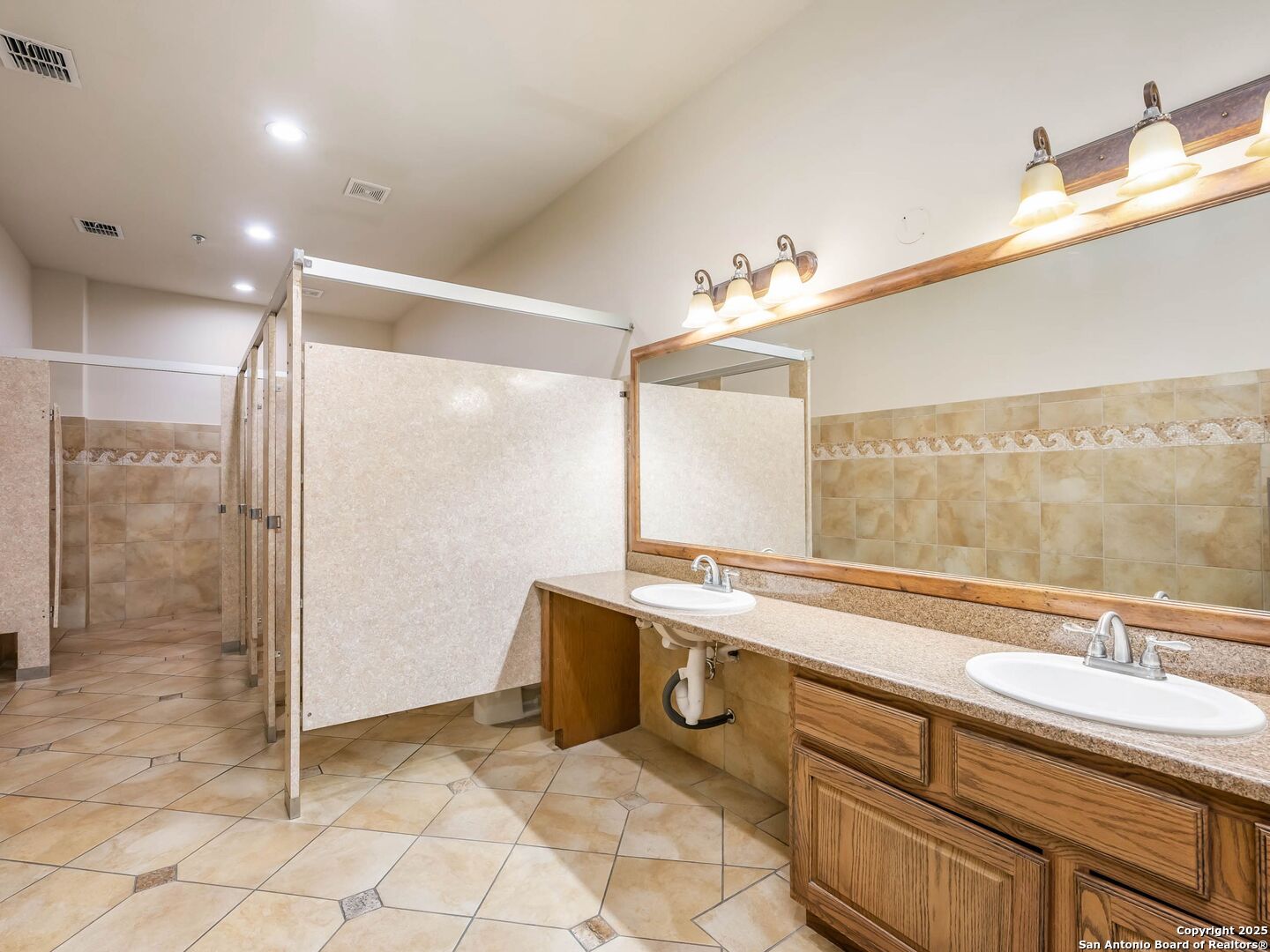 5150 N Loop 1604 San Antonio TX 78249