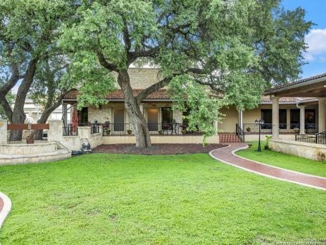 5150 N Loop 1604 San Antonio TX 78249