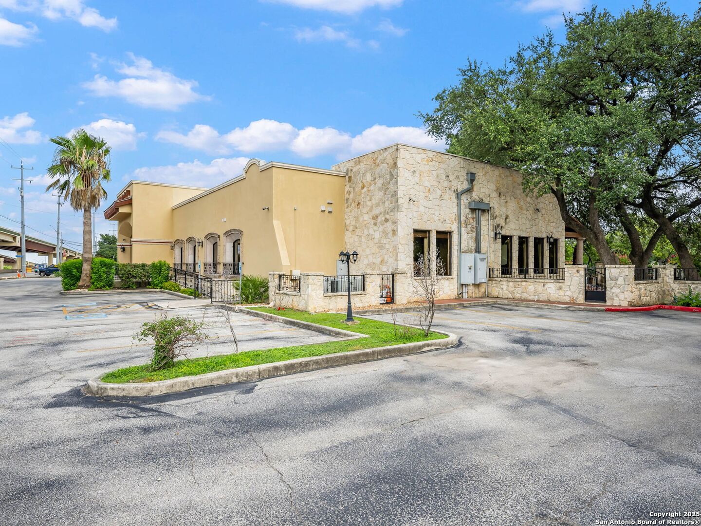 5150 N Loop 1604 San Antonio TX 78249