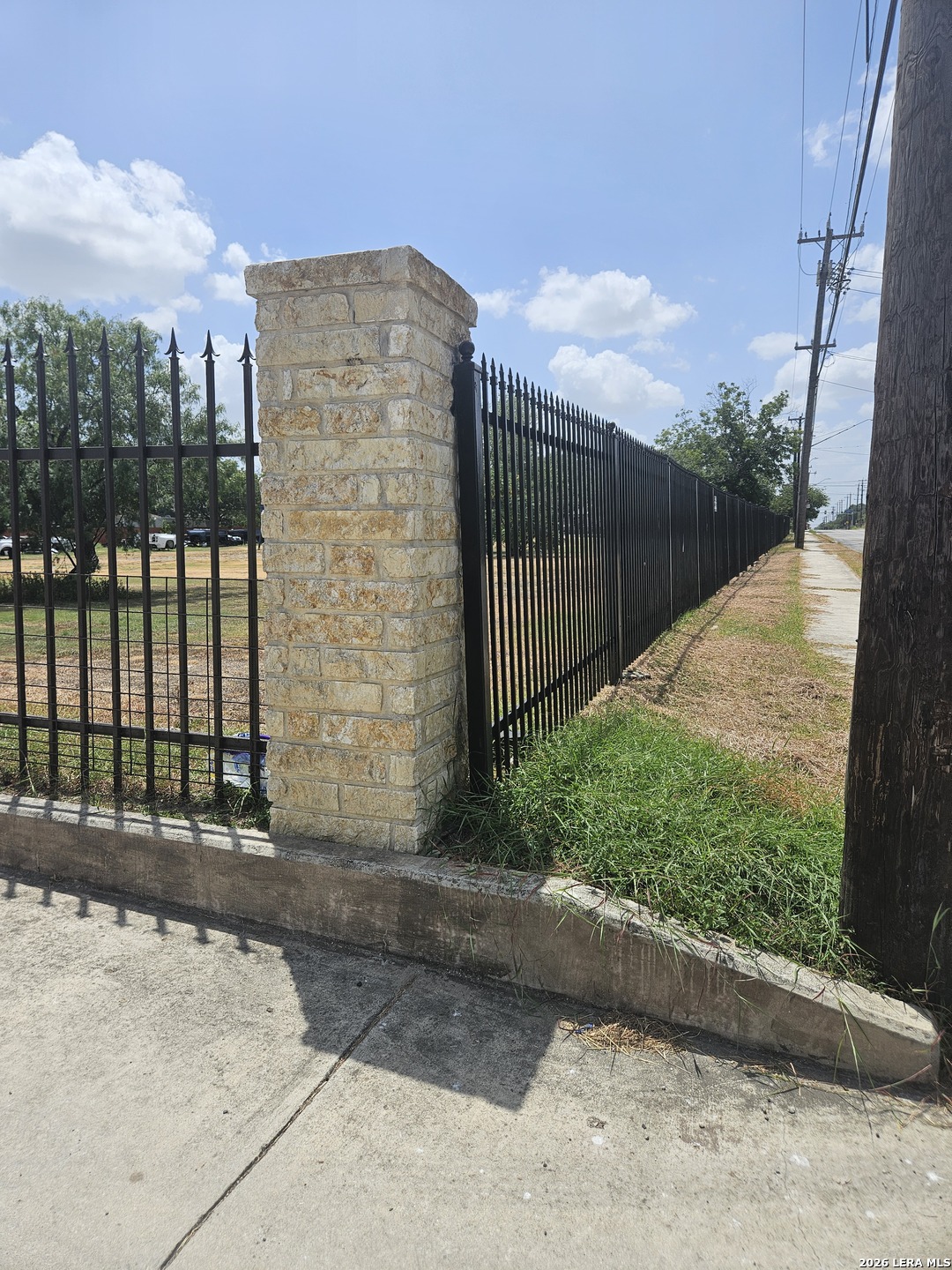 739 W. Baetz San Antonio TX 78221