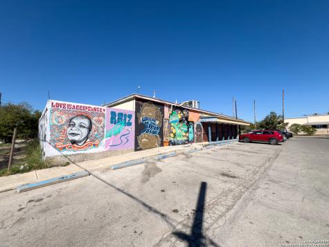 2918 W Commerce San Antonio TX 78207