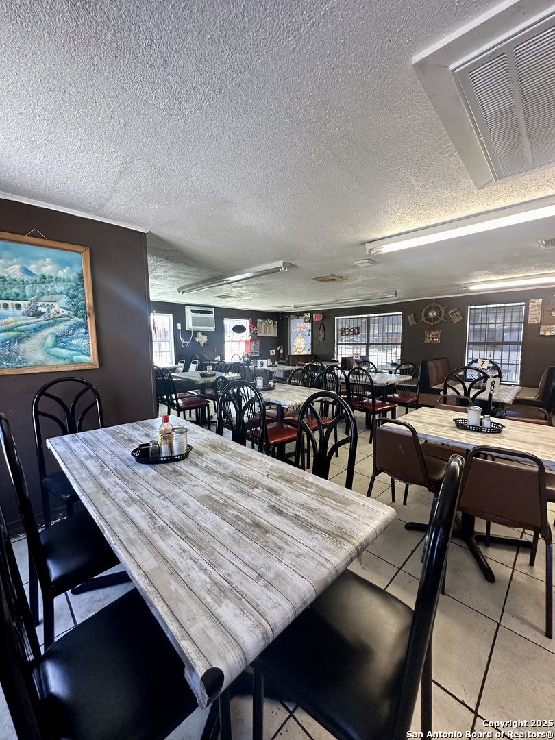 298 El Monte San Antonio TX 78212