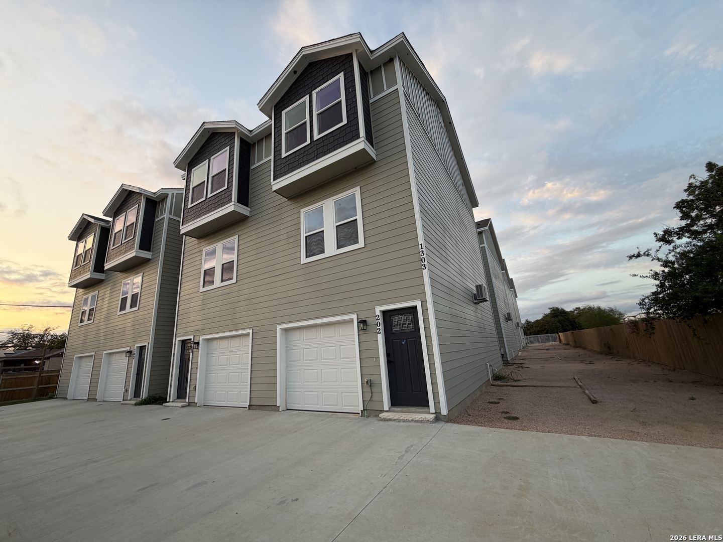 1502 S Walters San Antonio TX 78210