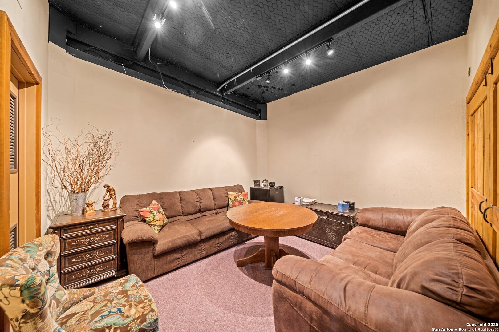 3044 Junction Highway Kerrville TX 78028