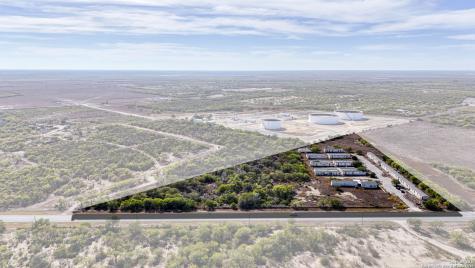 2569 Highway 72 Three Rivers TX 78071