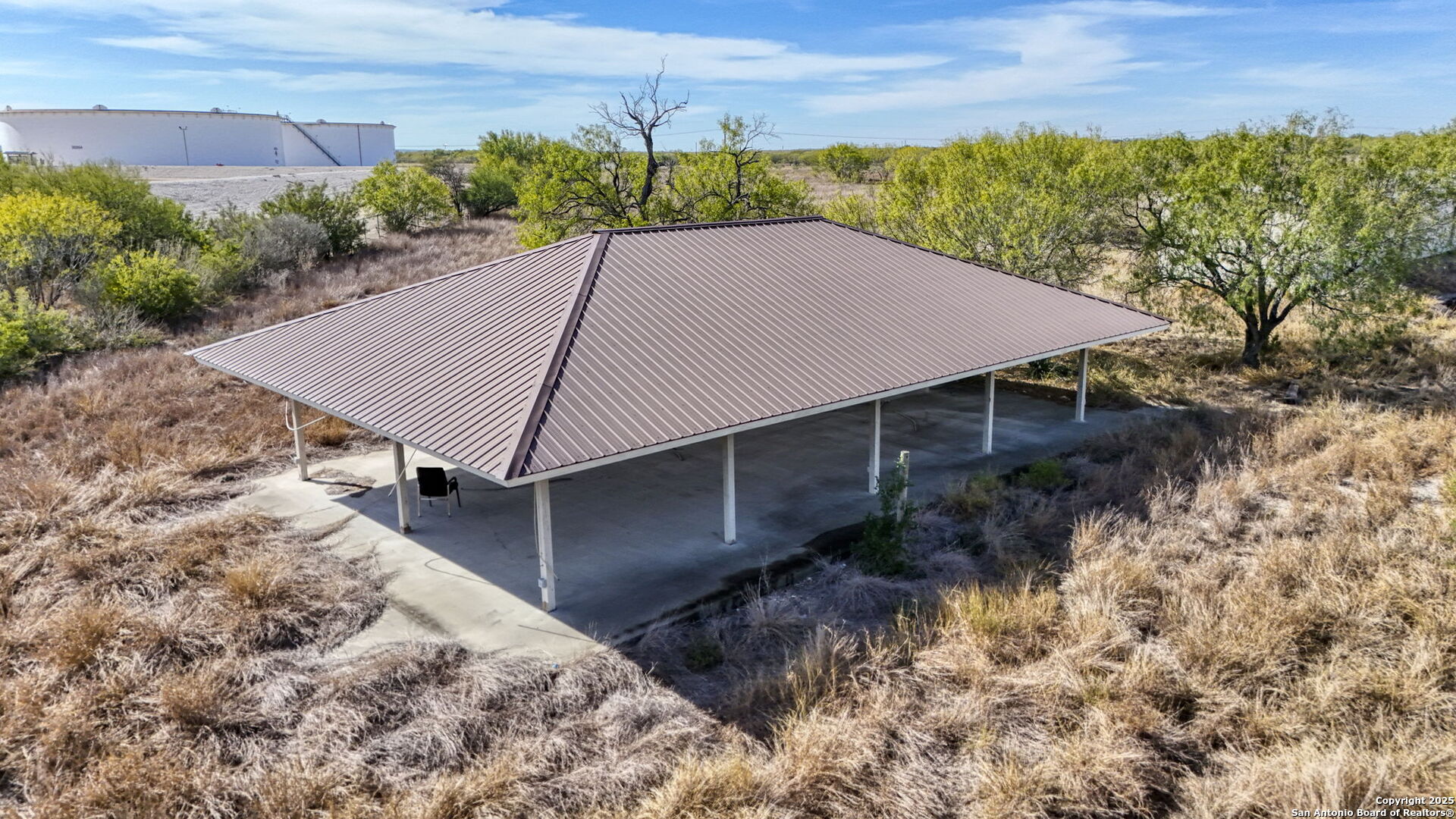 2569 Highway 72 Three Rivers TX 78071