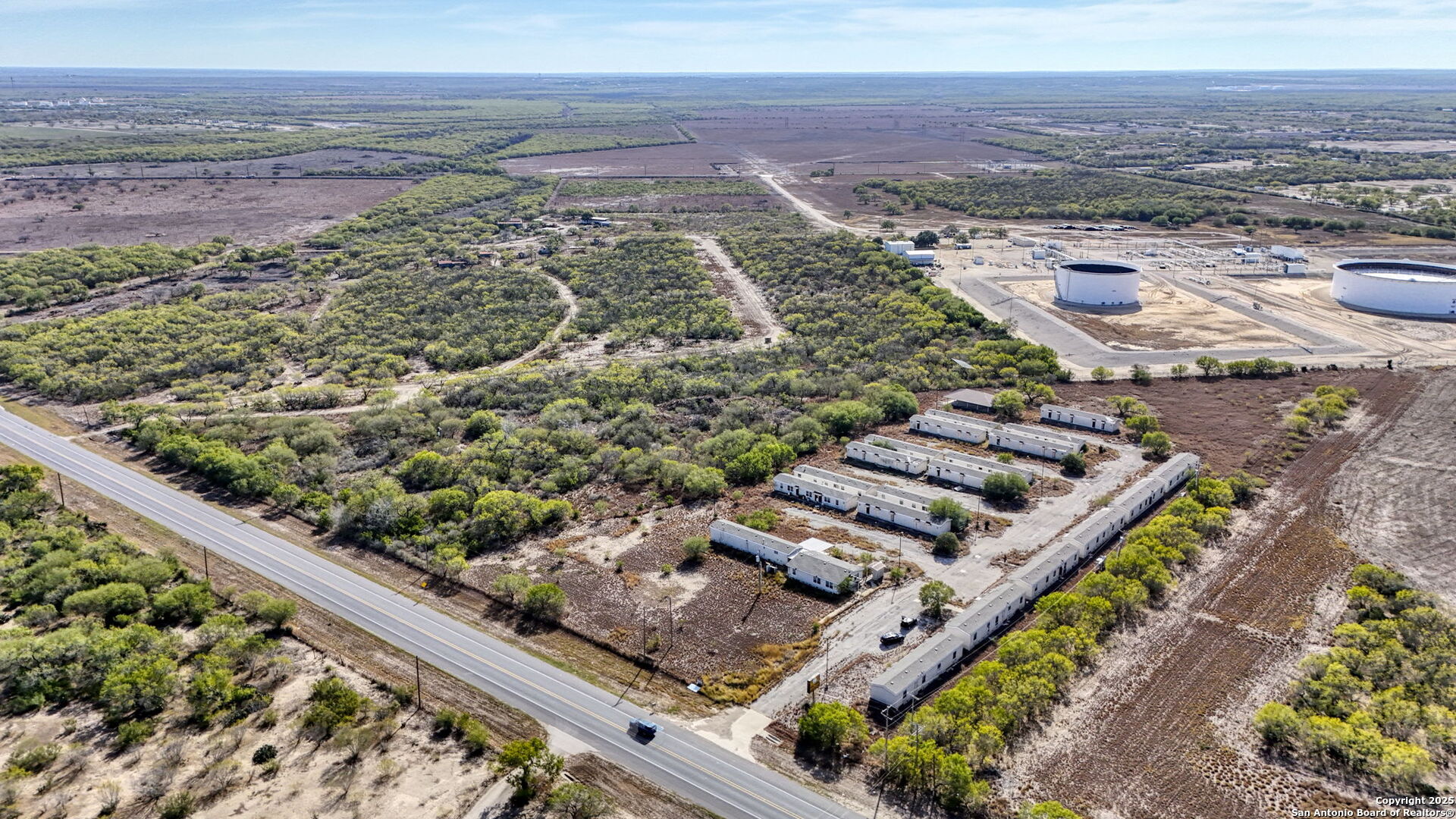 2569 Highway 72 Three Rivers TX 78071